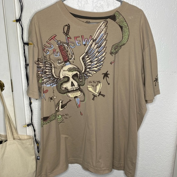 Y2K Skull Graphic Tee - Picture 2 of 7